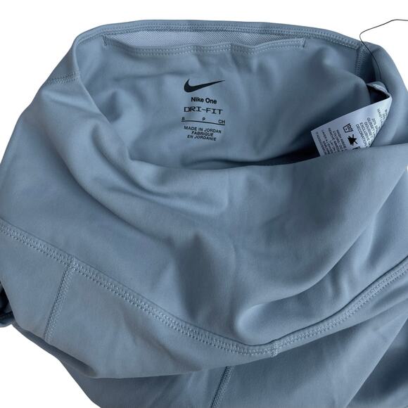 Nike Women's One High-Waisted 8" Biker Shorts With Pockets NWT size small - Picture 5 of 5